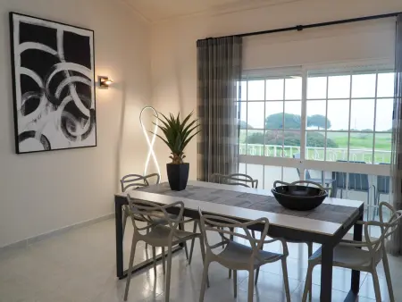 Appartement Rénové 3 Chambres avec Vue Mer près Plage et Tennis - Photo 9
