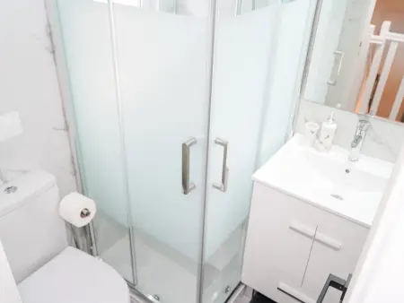 Appartement Rénové 3 Chambres avec Vue Mer près Plage et Tennis - Photo 18