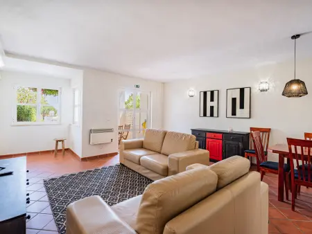 Villa cosy à Albufeira avec piscine partagée, 3 chambres pour 6 personnes - Photo 7