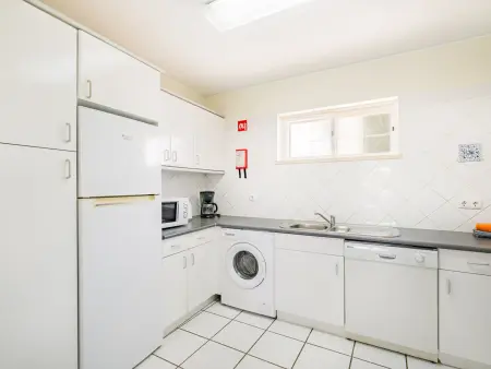Villa cosy à Albufeira avec piscine partagée, 3 chambres pour 6 personnes - Photo 9