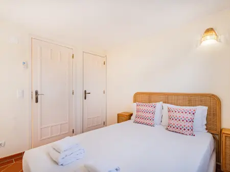 Villa cosy à Albufeira avec piscine partagée, 3 chambres pour 6 personnes - Photo 13