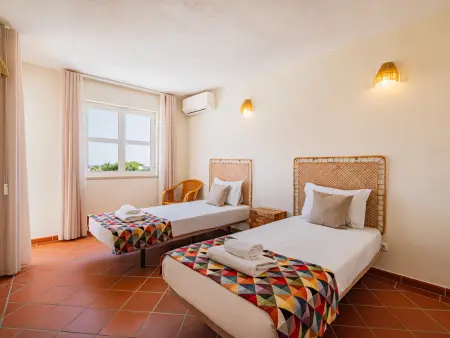 Villa cosy à Albufeira avec piscine partagée, 3 chambres pour 6 personnes - Photo 16