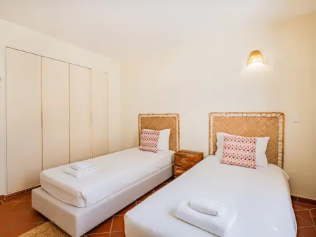 Villa cosy à Albufeira avec piscine partagée, 3 chambres pour 6 personnes - Photo 21