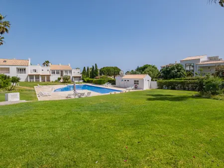 Villa cosy à Albufeira avec piscine partagée, 3 chambres pour 6 personnes - Photo 25