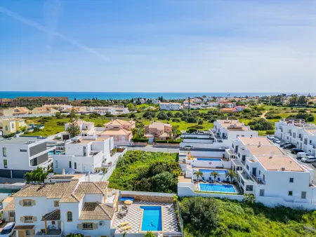 Villa familiale à Albufeira avec piscine privée et jardin - Photo 24