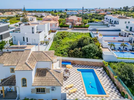 Villa familiale à Albufeira avec piscine privée et jardin - Photo 25