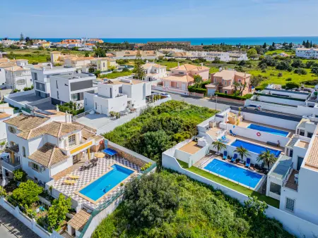 Villa familiale à Albufeira avec piscine privée et jardin - Photo 27
