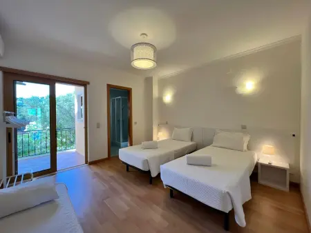 Villa moderne près de la plage avec jardin et piscine près d'Albufeira - Photo 9