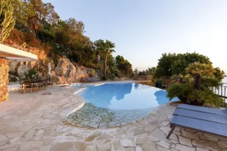 Magnifique villa avec vue sur mer et belle piscine, Magnifique villa avec vue sur mer pour un groupe - Photo 35