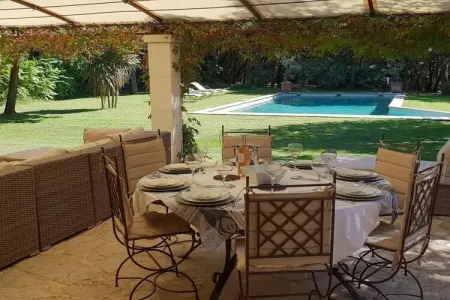 Villa cadre idyllique et reposant avec piscine, Villa paisible dans un cadre idyllique à Orange - Photo 4