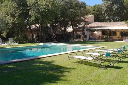 Villa cadre idyllique et reposant avec piscine, Villa paisible dans un cadre idyllique à Orange - Photo 7