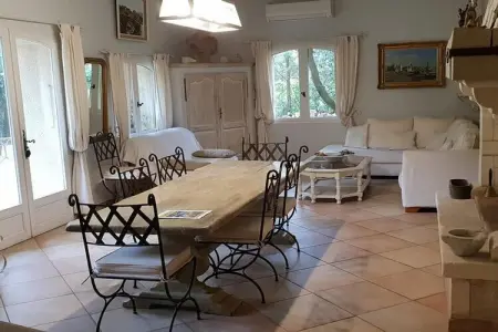Villa cadre idyllique et reposant avec piscine, Villa paisible dans un cadre idyllique à Orange - Photo 16