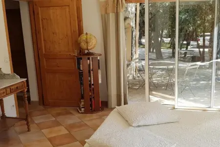 Villa cadre idyllique et reposant avec piscine, Villa paisible dans un cadre idyllique à Orange - Photo 29