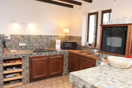 La Familiale - Maison provençale avec piscine et vue imprenable sur Gordes, Séjournez avec une vue imprenable sur Gordes - Photo 4