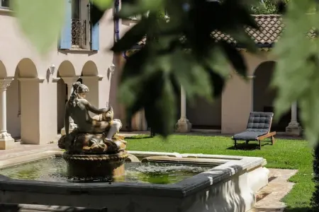 Charmant Mas Provençal avec piscine et jacuzzis, Charmante Villa Provençale à Noves - Photo 1
