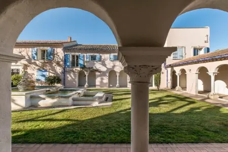 Charmant Mas Provençal avec piscine et jacuzzis, Charmante Villa Provençale à Noves - Photo 3