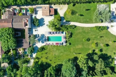 Charmant Mas Provençal avec piscine et jacuzzis, Charmante Villa Provençale à Noves - Photo 29