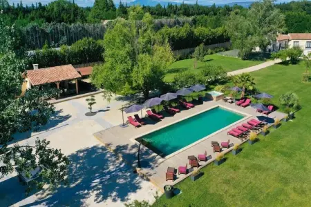 Charmant Mas Provençal avec piscine et jacuzzis, Charmante Villa Provençale à Noves - Photo 47