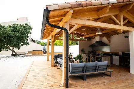 Charmant Mas Provençal avec piscine et jacuzzis, Charmante Villa Provençale à Noves - Photo 101