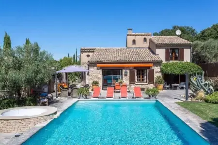 La Maison de Robion, Villa près d'Avignon avec suites séparées - Photo 8