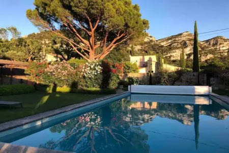 La Maison de Robion, Villa près d'Avignon avec suites séparées - Photo 9