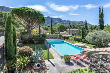 La Maison de Robion, Villa près d'Avignon avec suites séparées - Photo 10