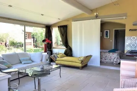 La Maison de Robion, Villa près d'Avignon avec suites séparées - Photo 15