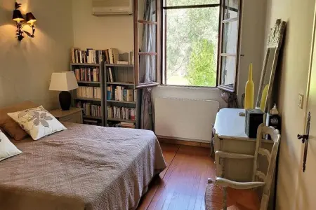 La Maison de Robion, Villa près d'Avignon avec suites séparées - Photo 23