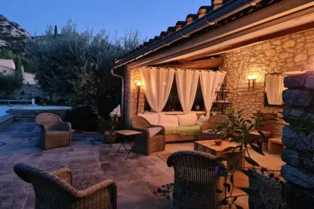 La Maison de Robion, Villa près d'Avignon avec suites séparées - Photo 33