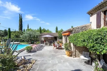 La Maison de Robion, Villa près d'Avignon avec suites séparées - Photo 35