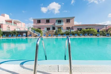 Residence Club Gli Ontani APARTMENT 2 BEDROOMS - 6 PAX - TYPE A R6A, Studio à Meernähe en Sardaigne - Photo 1