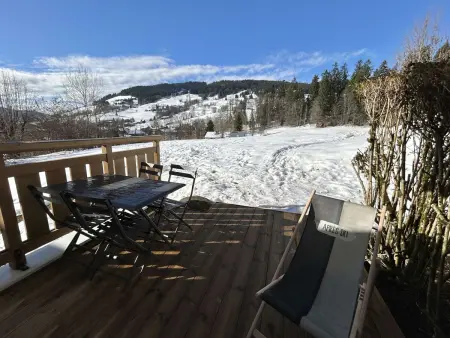 Appartement cosy 2 pièces, terrasse, casier à skis, parking commun - Photo 10