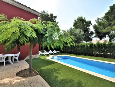 VILLA en Zona residencial tranquila con piscina privada ideal para familias - W - Photo 2