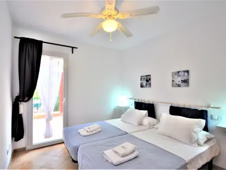VILLA en Zona residencial tranquila con piscina privada ideal para familias - W - Photo 14