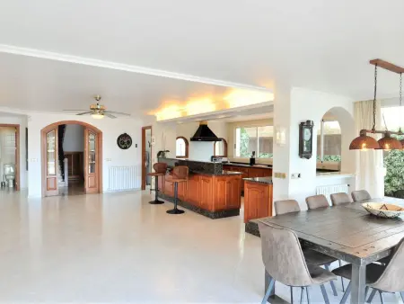 CA NA MALEN Hermosa casa para familias con gran piscina, jardín. - WiFi Gratis - Photo 6