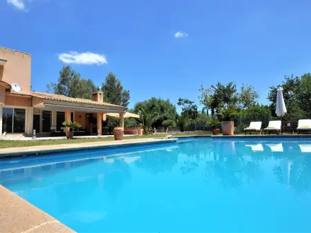 Villa con piscina y pista de tenis privada ideal para familias.  - WiFi Gratis - Photo 1