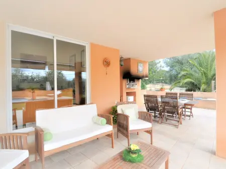 Villa con piscina y pista de tenis privada ideal para familias.  - WiFi Gratis - Photo 30