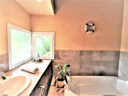 Villa con piscina y pista de tenis privada ideal para familias.  - WiFi Gratis - Photo 41