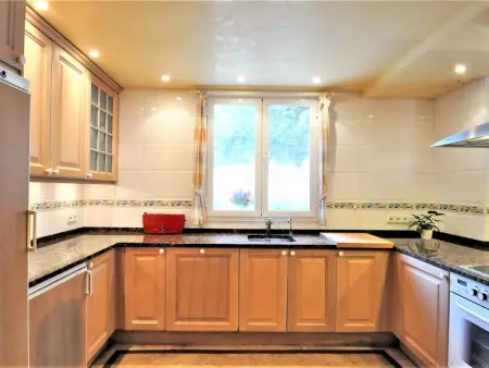 Villa con piscina y pista de tenis privada ideal para familias.  - WiFi Gratis - Photo 43
