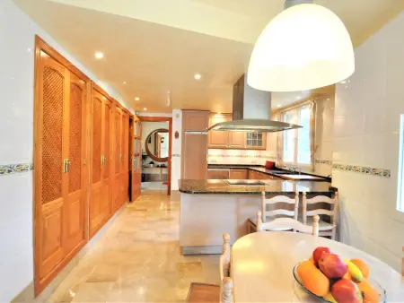 Villa con piscina y pista de tenis privada ideal para familias.  - WiFi Gratis - Photo 46