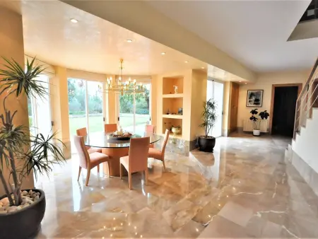 Villa con piscina y pista de tenis privada ideal para familias.  - WiFi Gratis - Photo 48