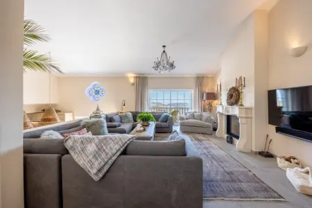 Surga 2, Chambre privée dans une villa de luxe, Budens - Photo 12
