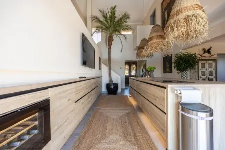Surga 2, Chambre privée dans une villa de luxe, Budens - Photo 18