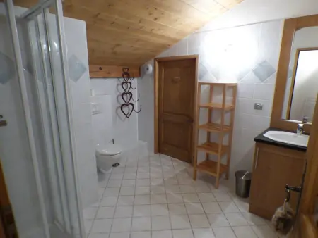 Duplex 4 pièces avec piscine intérieure, parking, 8 pers, proche Les Saisies - Photo 7