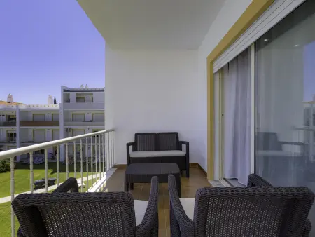 Appartement lumineux 2 chambres à Albufeira, balcon sud - Photo 3