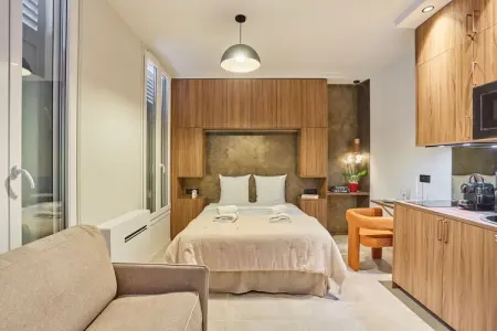 VINCENNES, Suite Premium face au Château de Vincennes - Photo 6