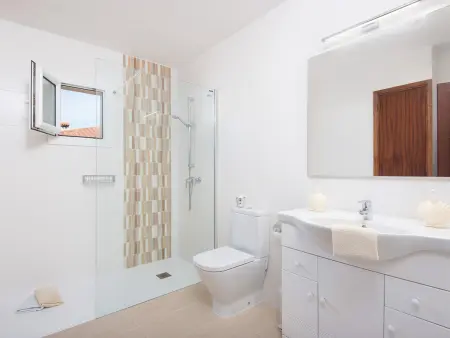 Villa confortable avec piscine et climatisation - 3 chambres - Photo 17