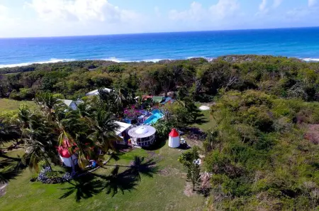 Bungalow accueillant avec jacuzzi à Grand-Bourg - Photo 9