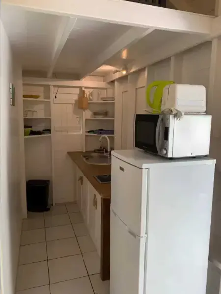 Bungalow accueillant avec jacuzzi à Grand-Bourg - Photo 12