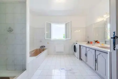 Appartement moderne avec piscine à Le Luc 70m² - Photo 10